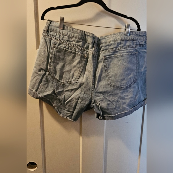 Forever 21 jeans shorts - Picture 2 of 3